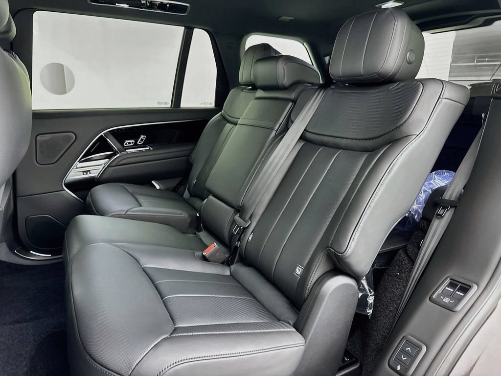New 2026 Land Rover Range Rover Long Wheelbase SE AWD/4WD image 25