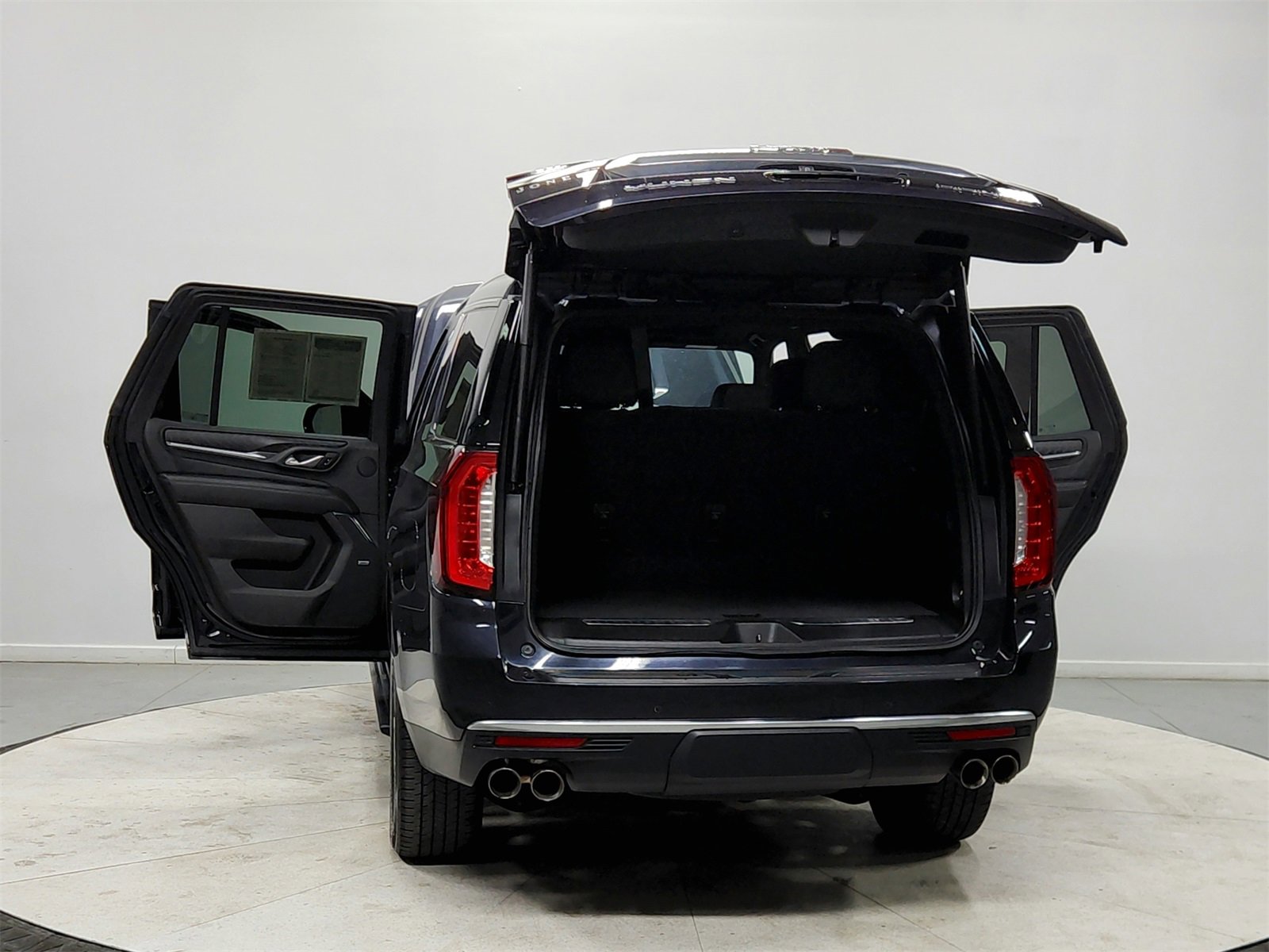 Used 2023 GMC Yukon Denali image 14