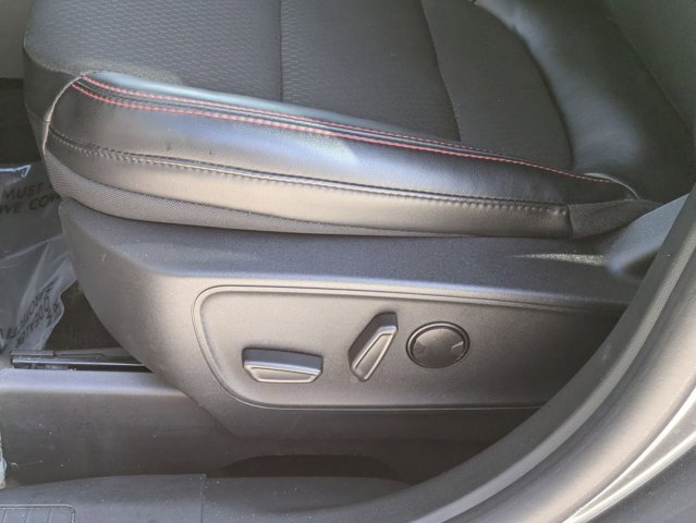 Used 2025 Ford Escape ST-Line image 6