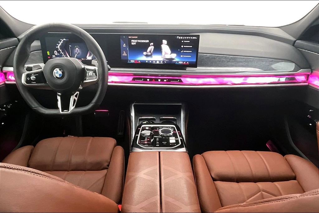 Used 2025 BMW 740i image 21