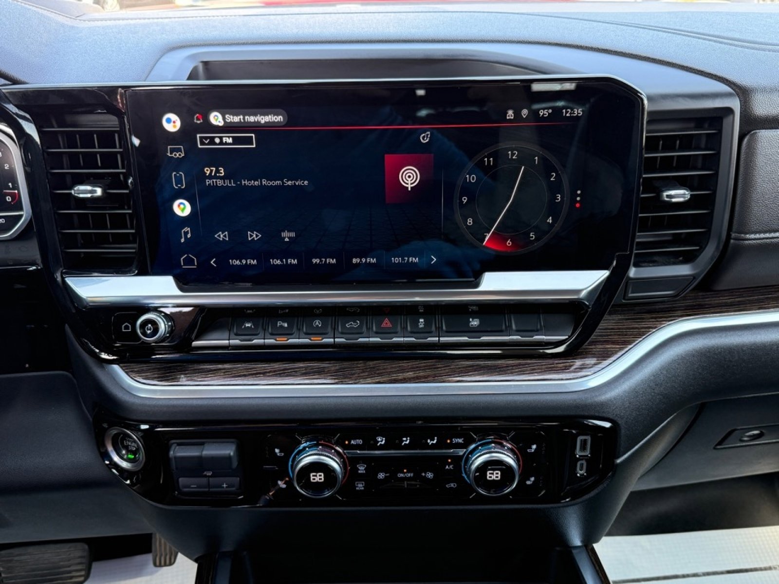 Used 2022 GMC Sierra 1500 Elevation w/ Elevation Premium Package image 21