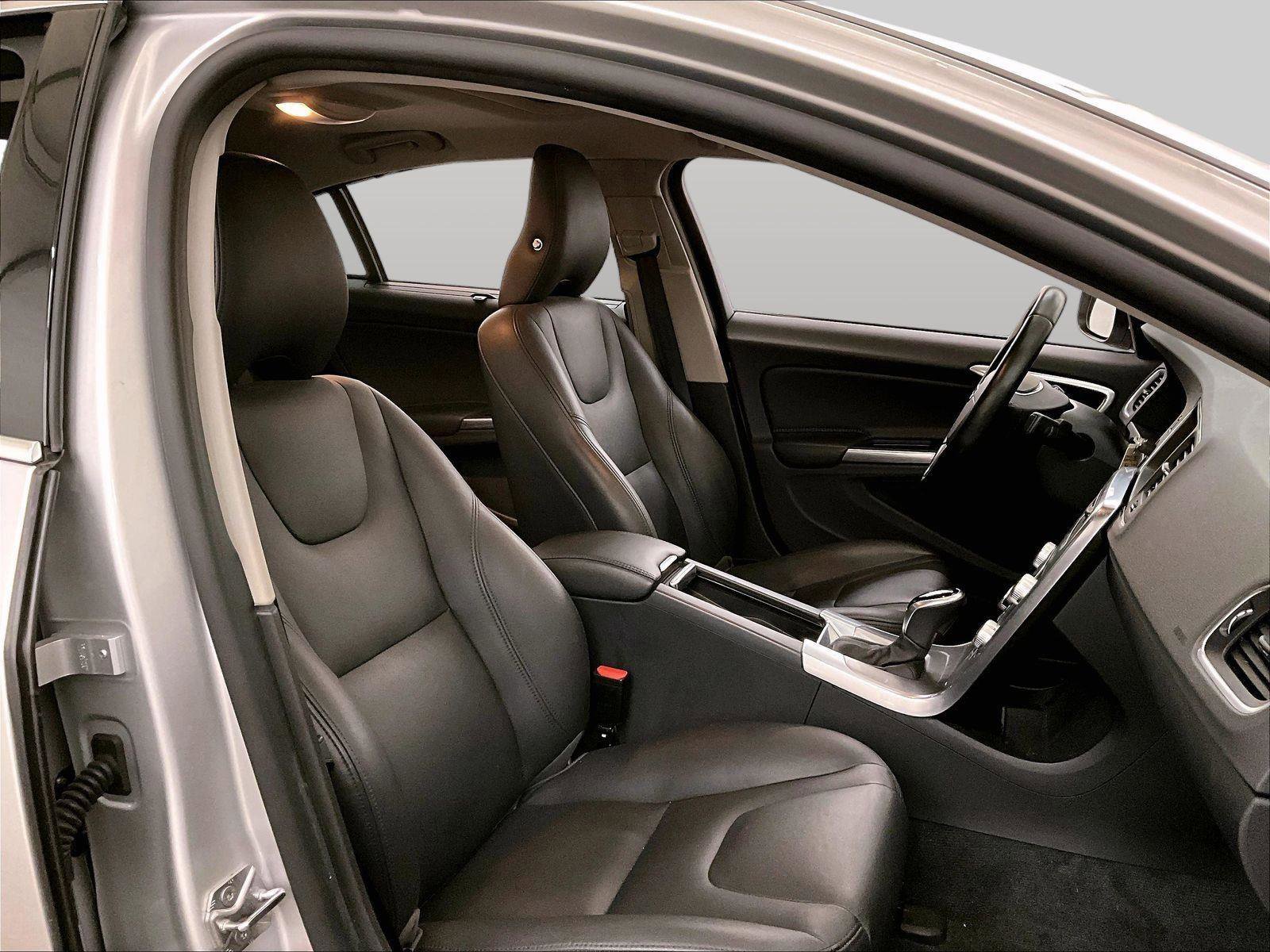 Used 2018 Volvo S60 T5 Inscription AWD/4WD image 7
