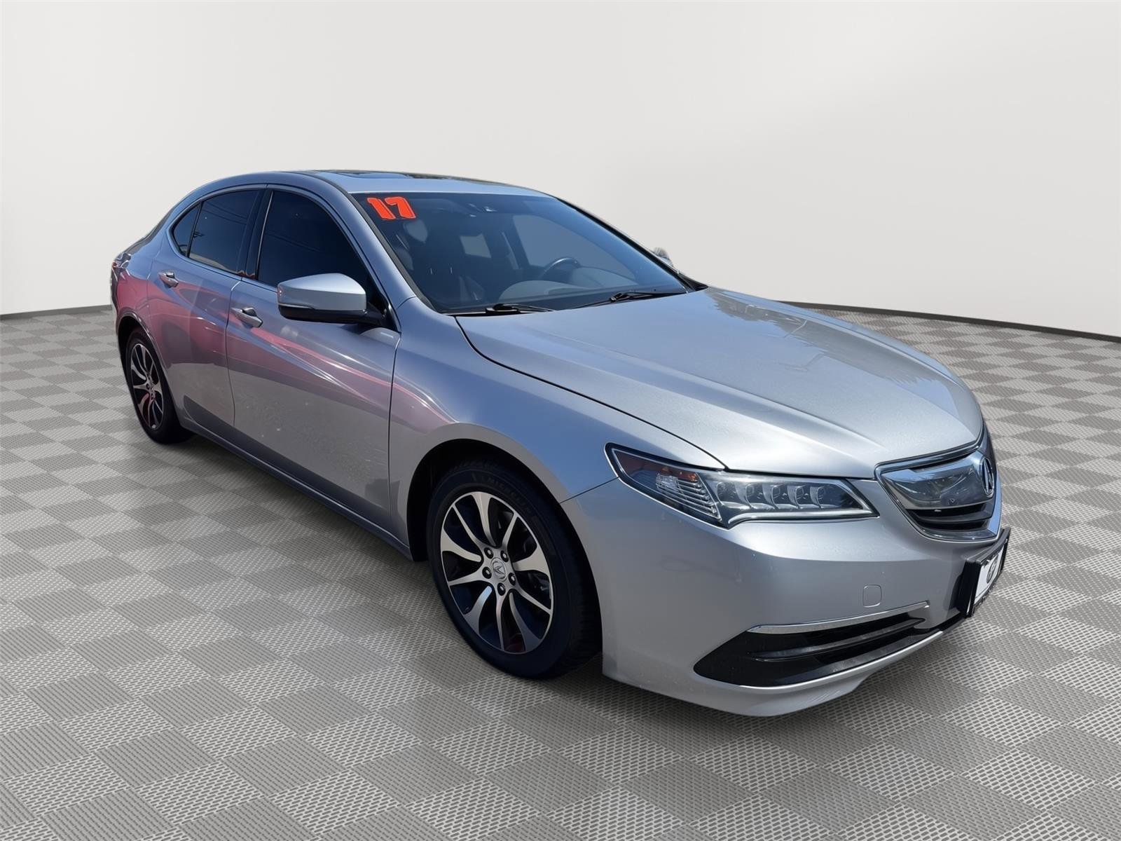 Used 2017 Acura TLX w/ Technology Package image 4