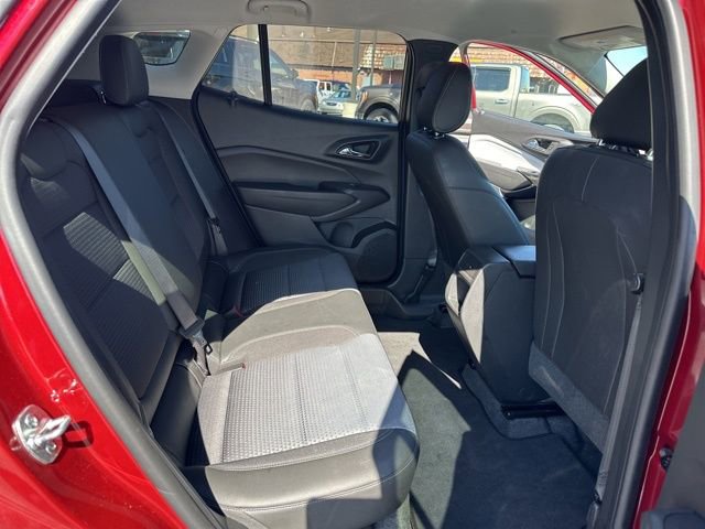 Used 2025 Chevrolet Trax LT w/ LT Convenience Package image 30