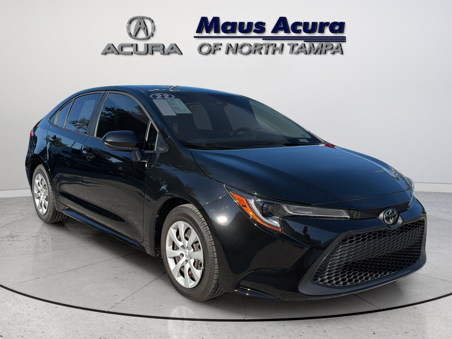 Used 2022 Toyota Corolla LE FWD image 3