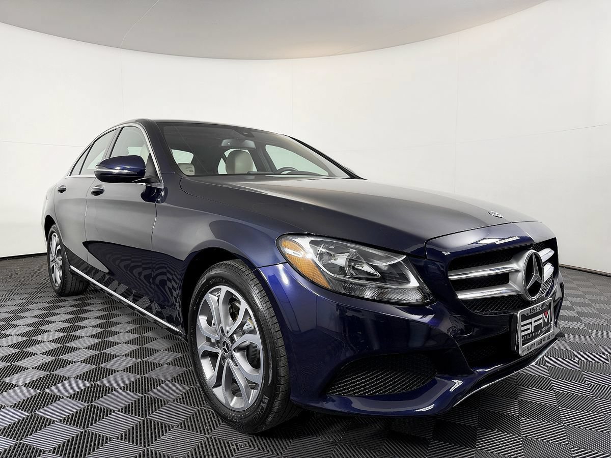 Used 2018 Mercedes-Benz C 300 4MATIC Sedan image 6