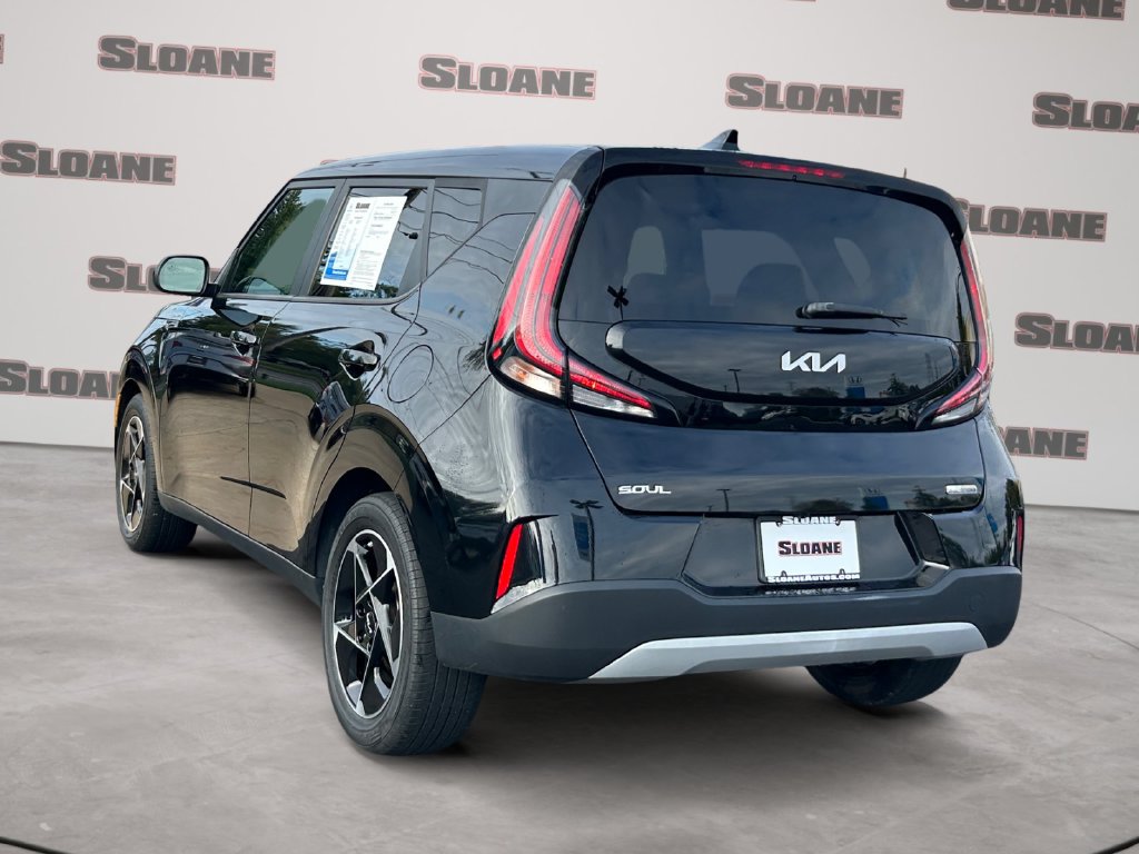 Used 2023 Kia Soul EX FWD image 3