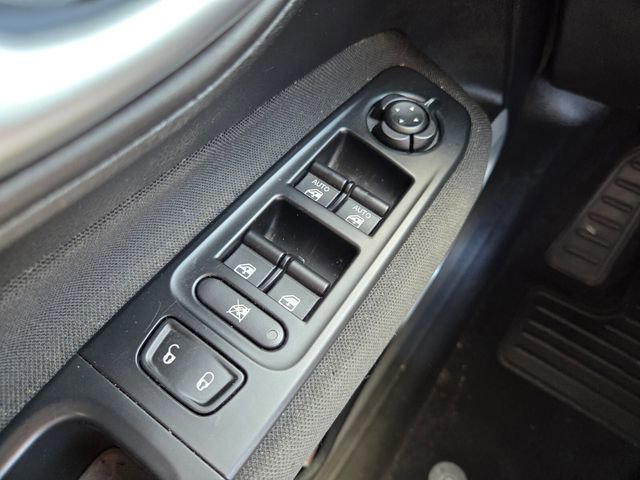 Used 2018 Jeep Renegade Latitude image 22