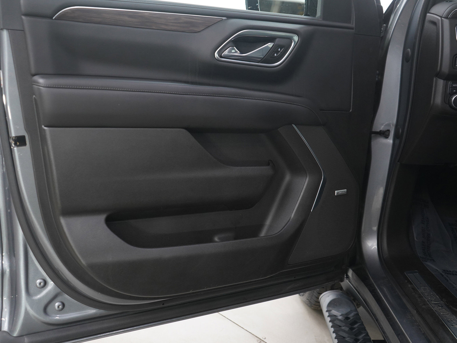 Used 2021 Chevrolet Tahoe Z71 w/ Luxury Package image 20