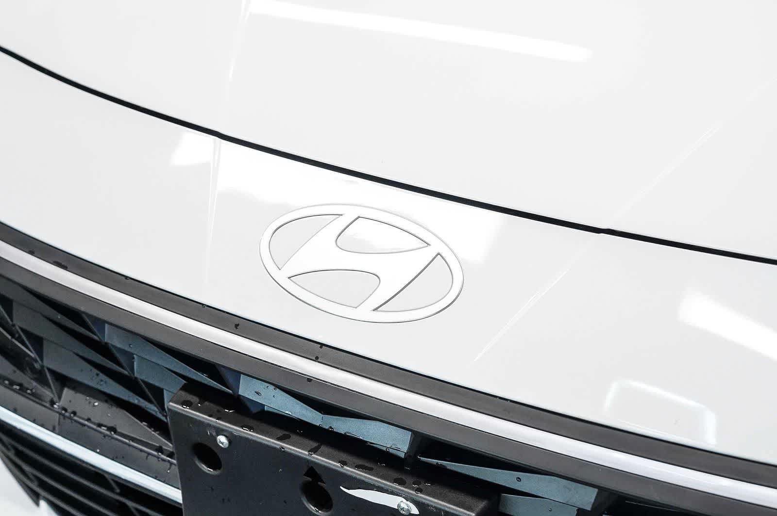Used 2026 Hyundai Elantra Sport FWD image 8