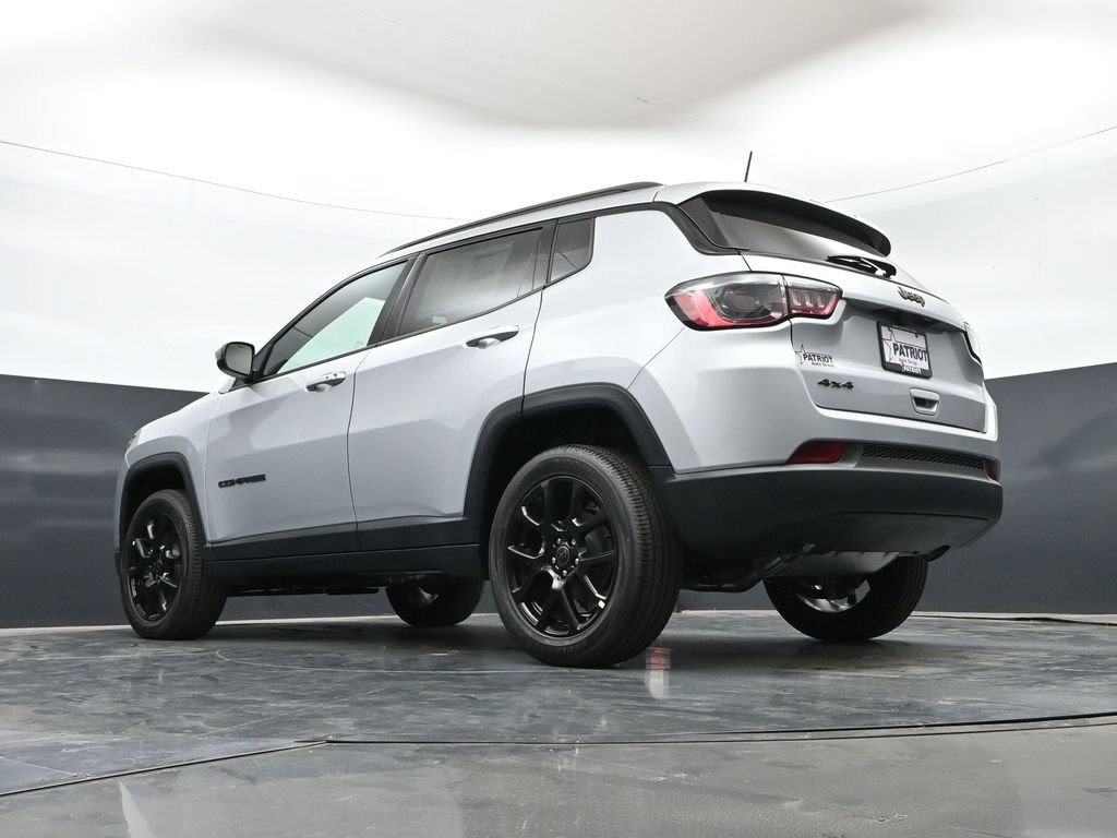 New 2026 Jeep Compass Latitude AWD/4WD image 40
