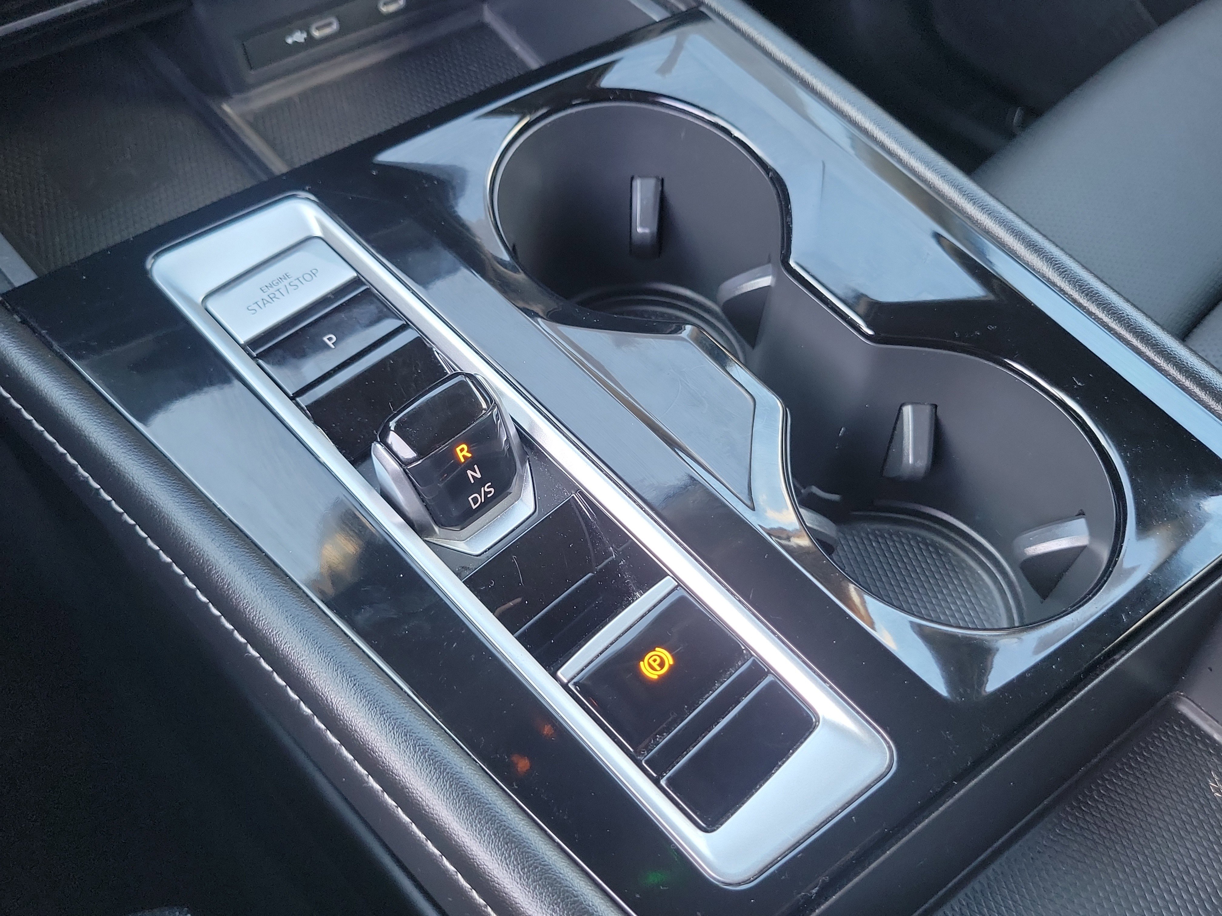 Used 2024 Volkswagen Atlas SE image 13