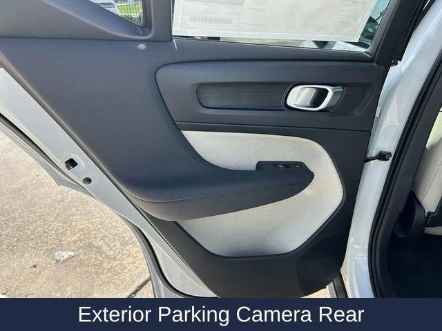 New 2025 Volvo XC40 B5 Ultra w/ Protection Package AWD/4WD image 16