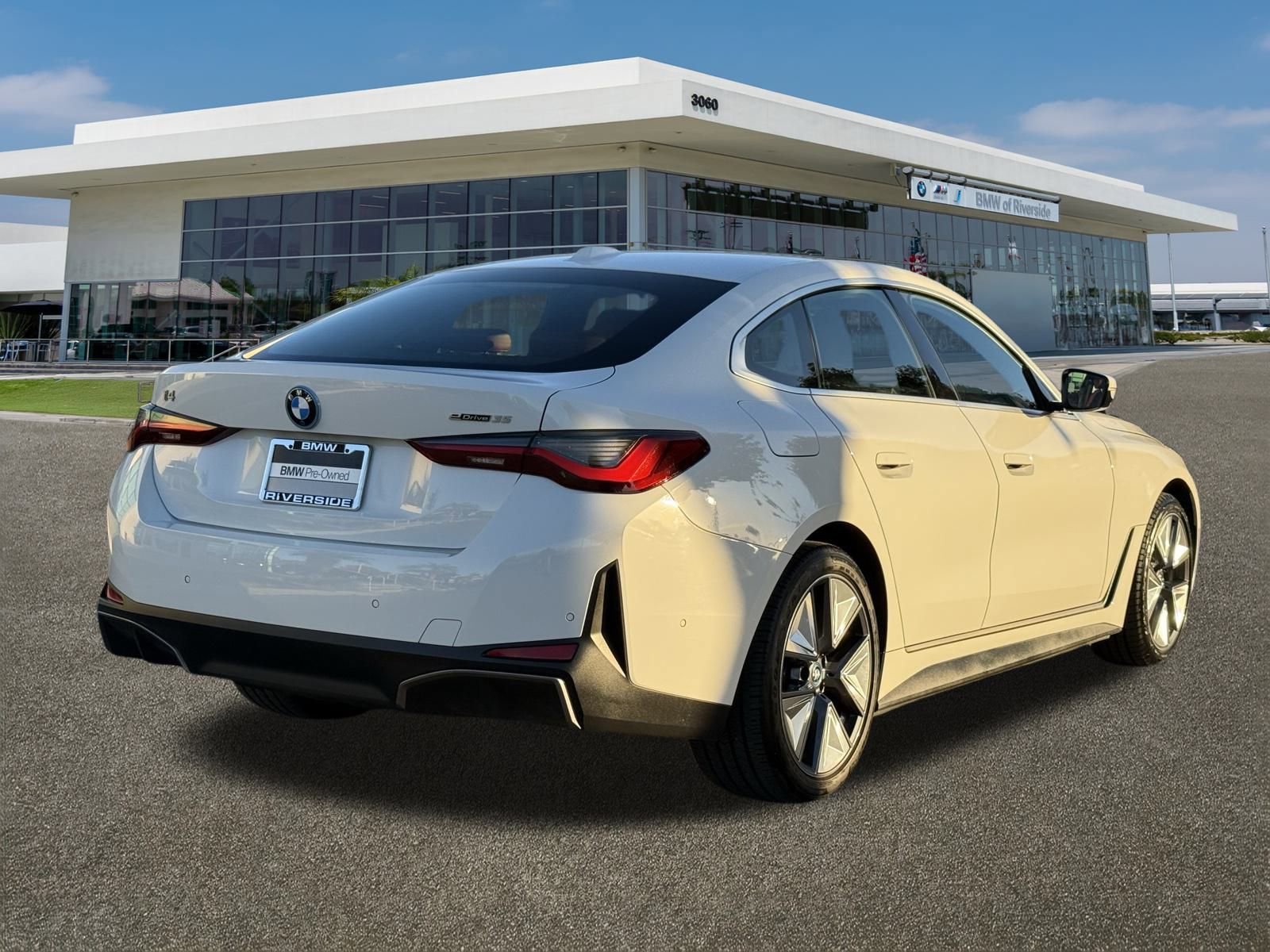 Certified 2023 BMW i4 eDrive35 w/ Premium Package image 10