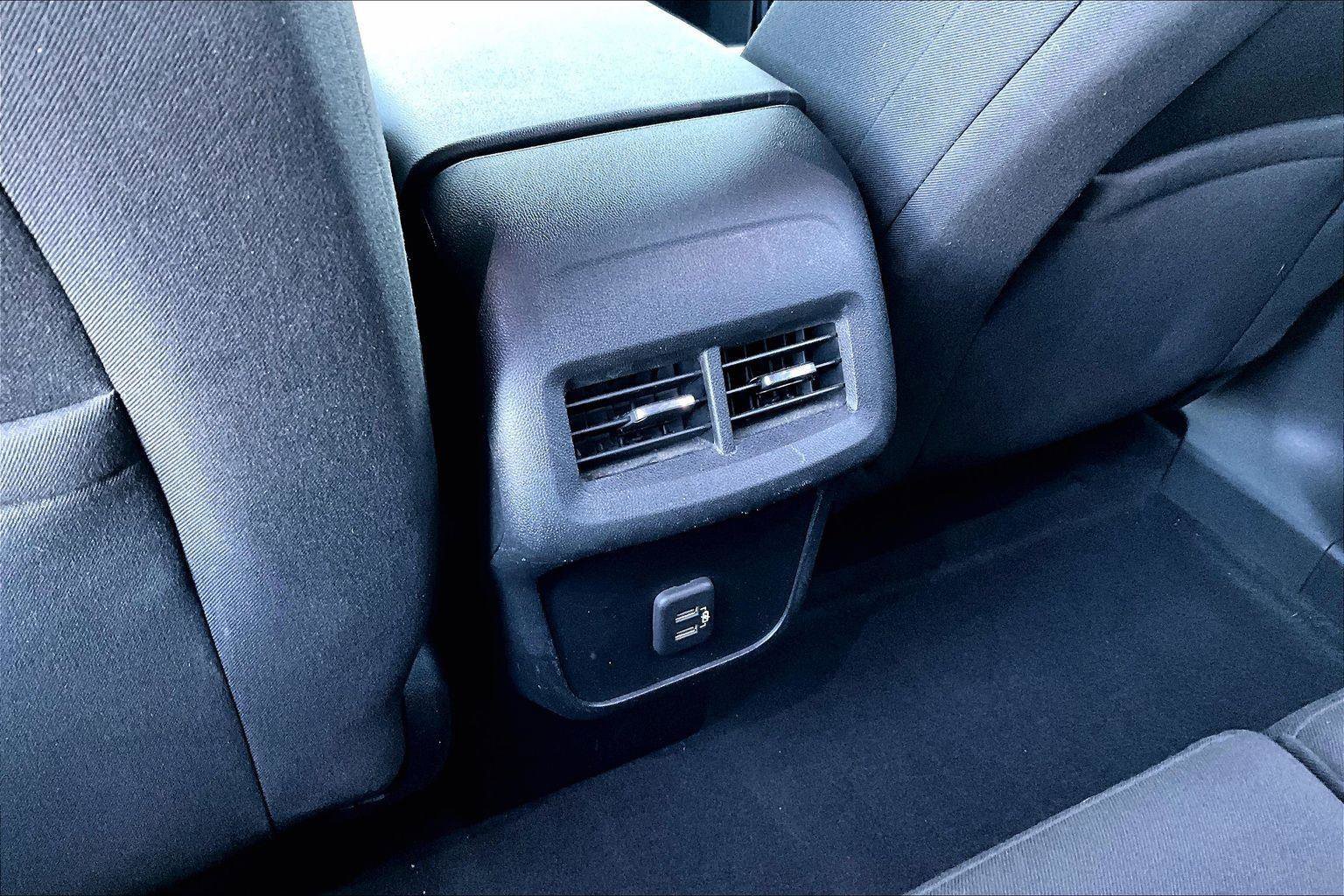 Used 2020 Chevrolet Equinox LS w/ LS Convenience Package image 34