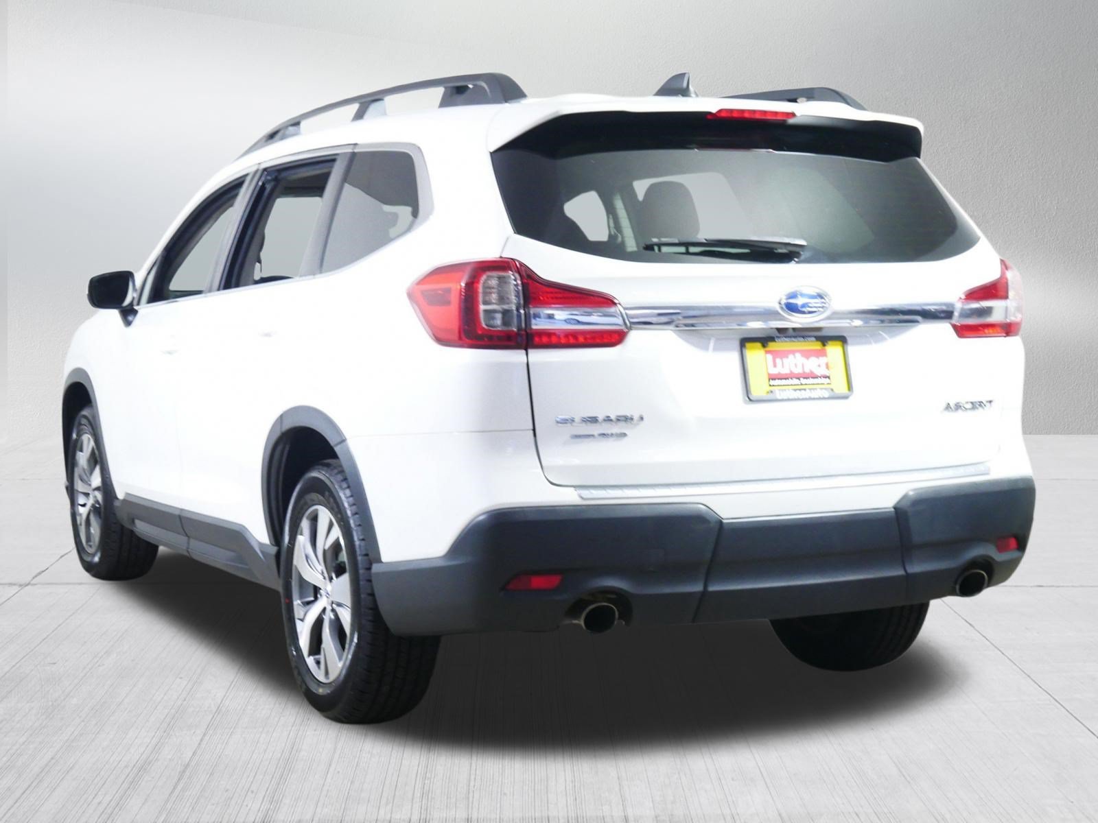 Used 2019 Subaru Ascent Premium w/ Popular Package #1 AWD/4WD image 5