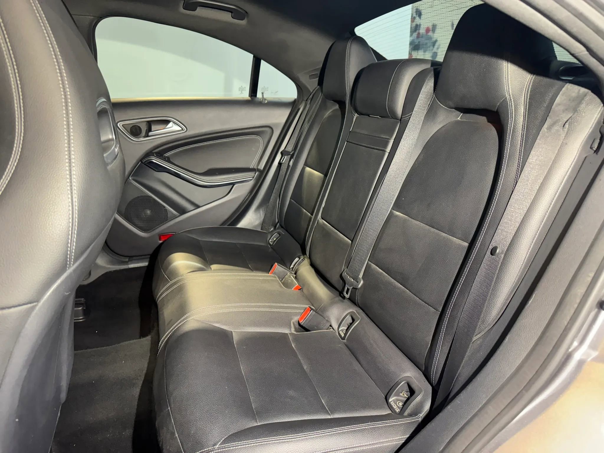 Used 2017 Mercedes-Benz CLA 250 4MATIC image 23