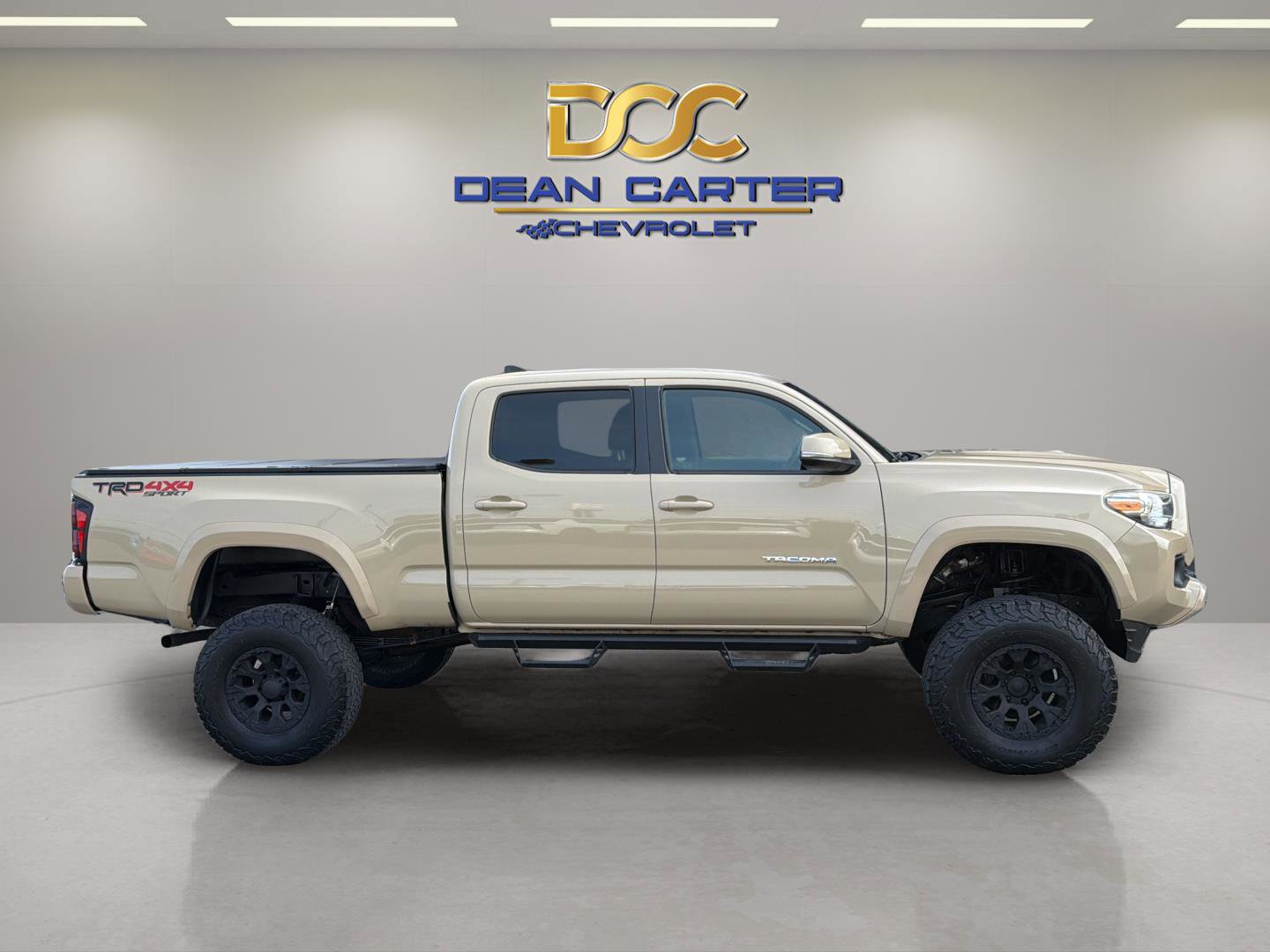Used 2018 Toyota Tacoma TRD Sport AWD/4WD image 6