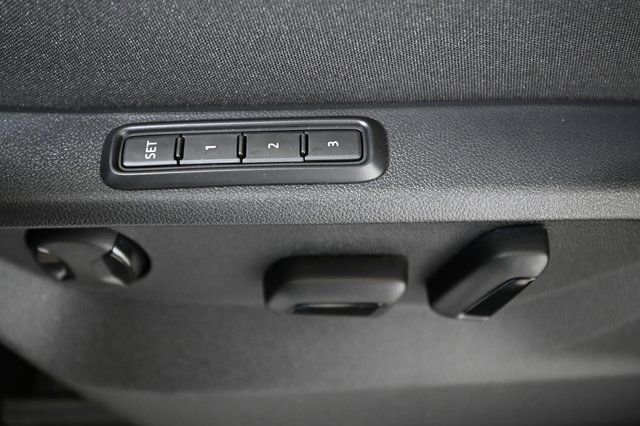 New 2025 Volkswagen Atlas Cross Sport SEL image 26