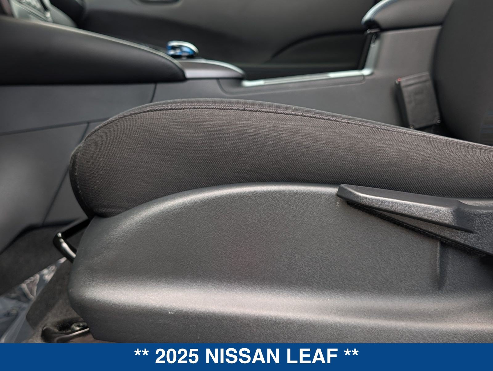 Used 2025 Nissan Leaf S w/ Protection Package FWD image 23