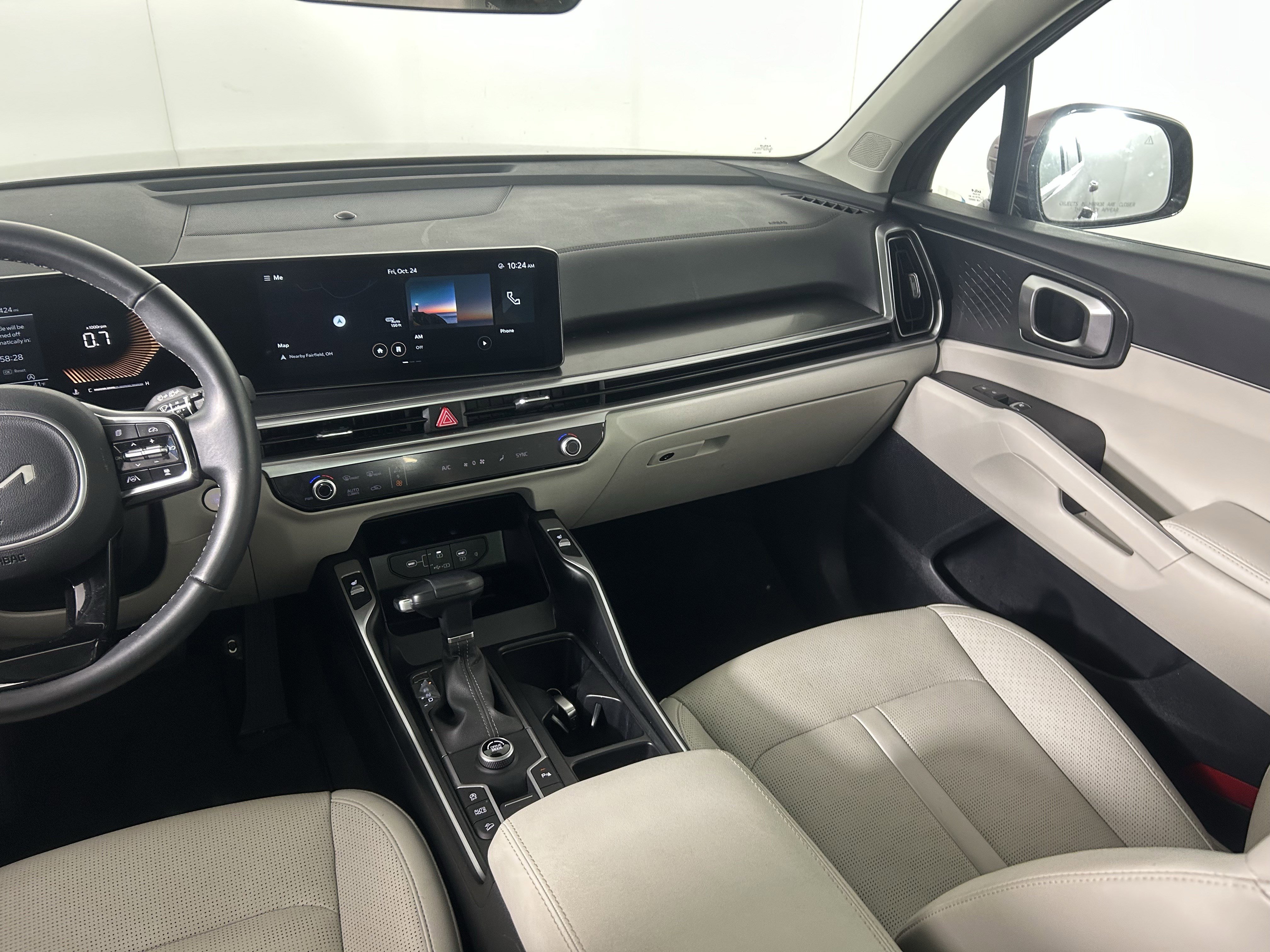 Used 2025 Kia Sorento S w/ Panoramic Sunroof Package image 25