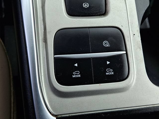 Used 2023 Ford Explorer XLT w/ Equipment Group 202A RWD image 23