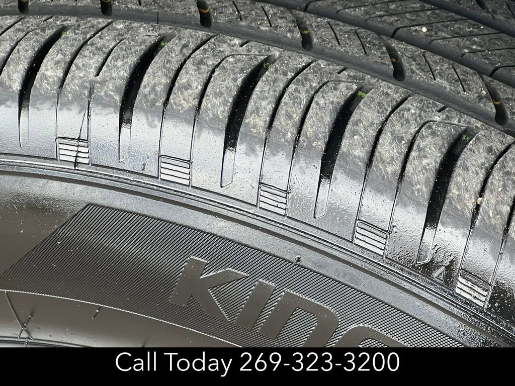 Certified 2023 Buick Encore GX Preferred w/ Cold Weather Comfort Package image 7