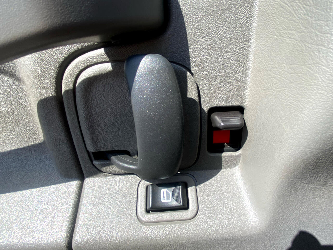 Used 2021 Chevrolet Express 2500 w/ Driver Convenience Package image 28