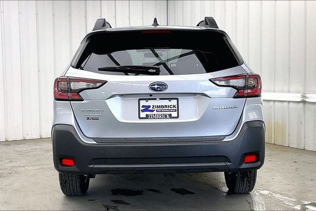 Used 2023 Subaru Outback Premium AWD/4WD image 4