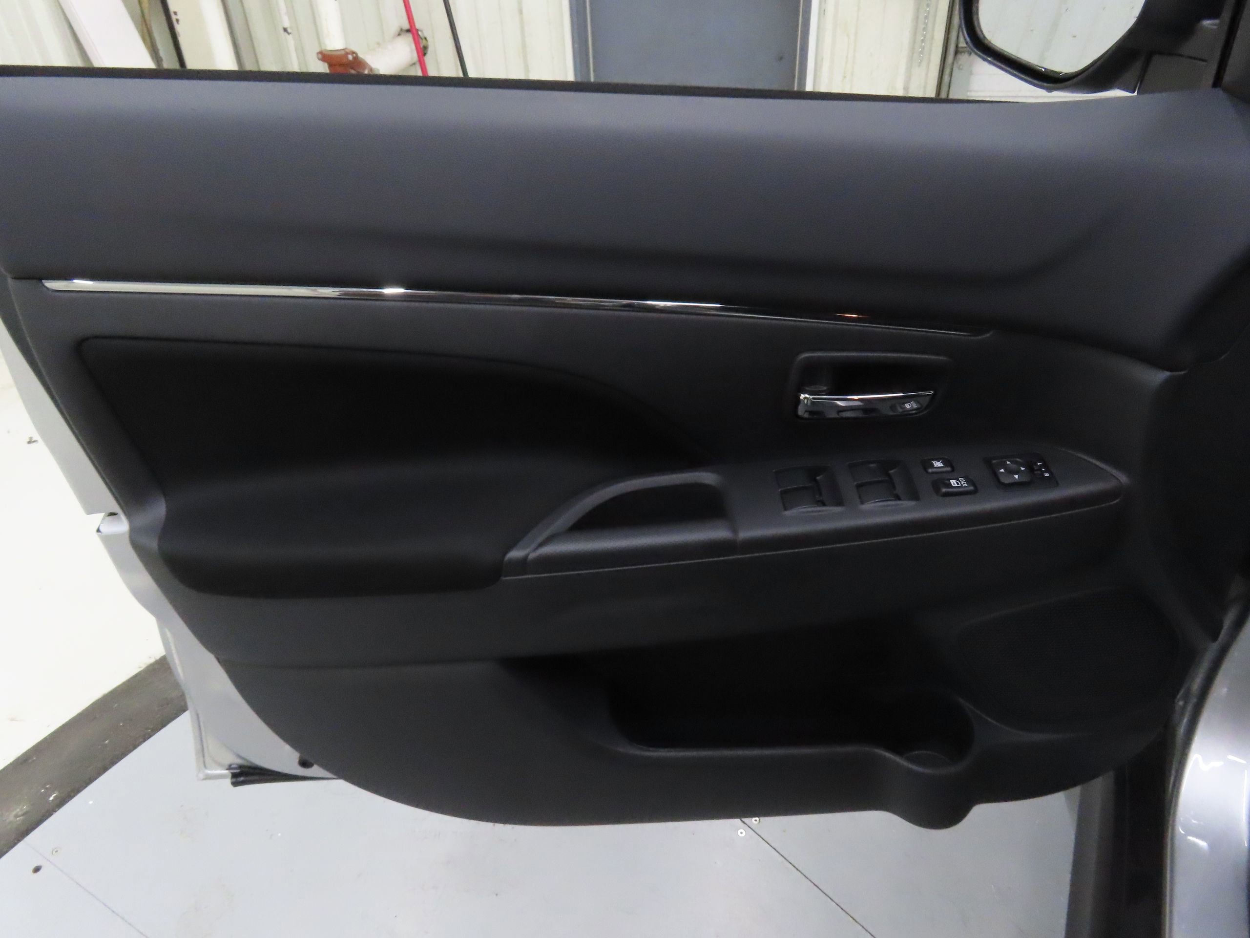 New 2025 Mitsubishi Outlander Sport ES image 9