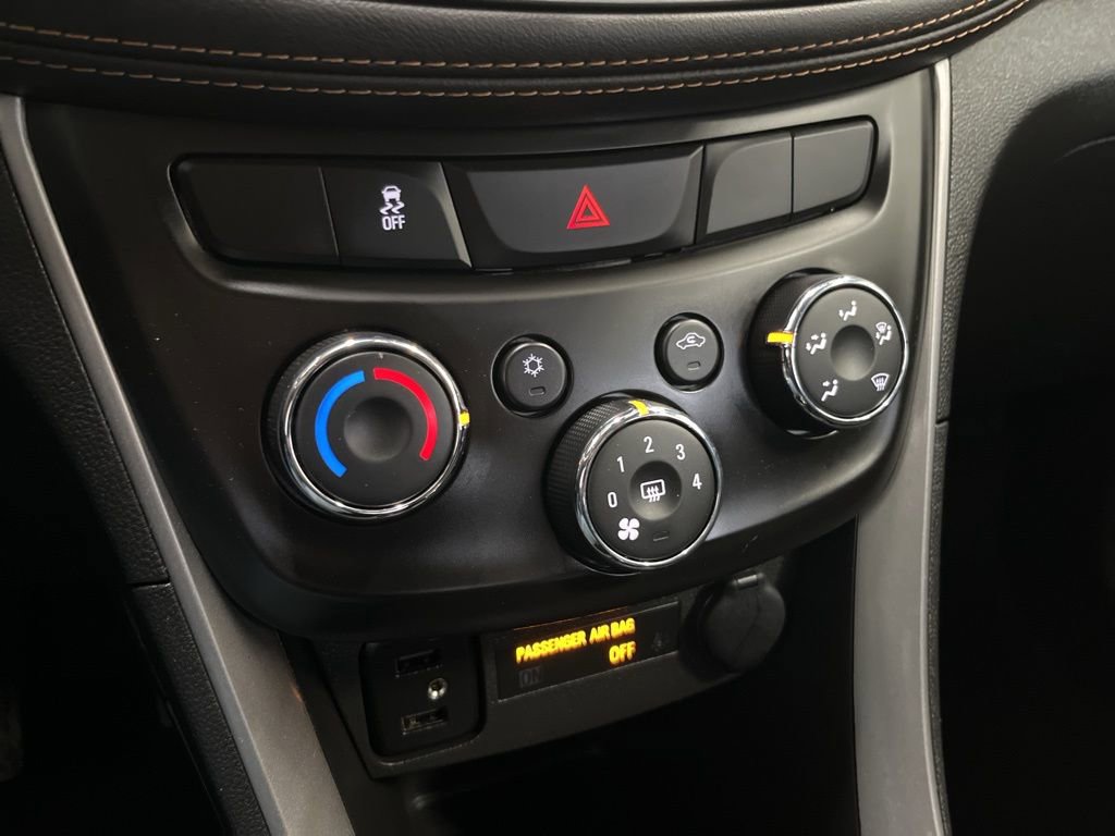 Used 2022 Chevrolet Trax LT w/ Driver Confidence Package image 16