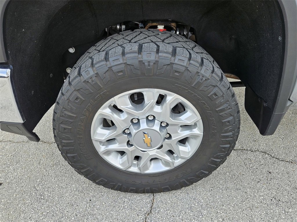 Used 2024 Chevrolet Silverado 2500 LT w/ All Star Edition image 38