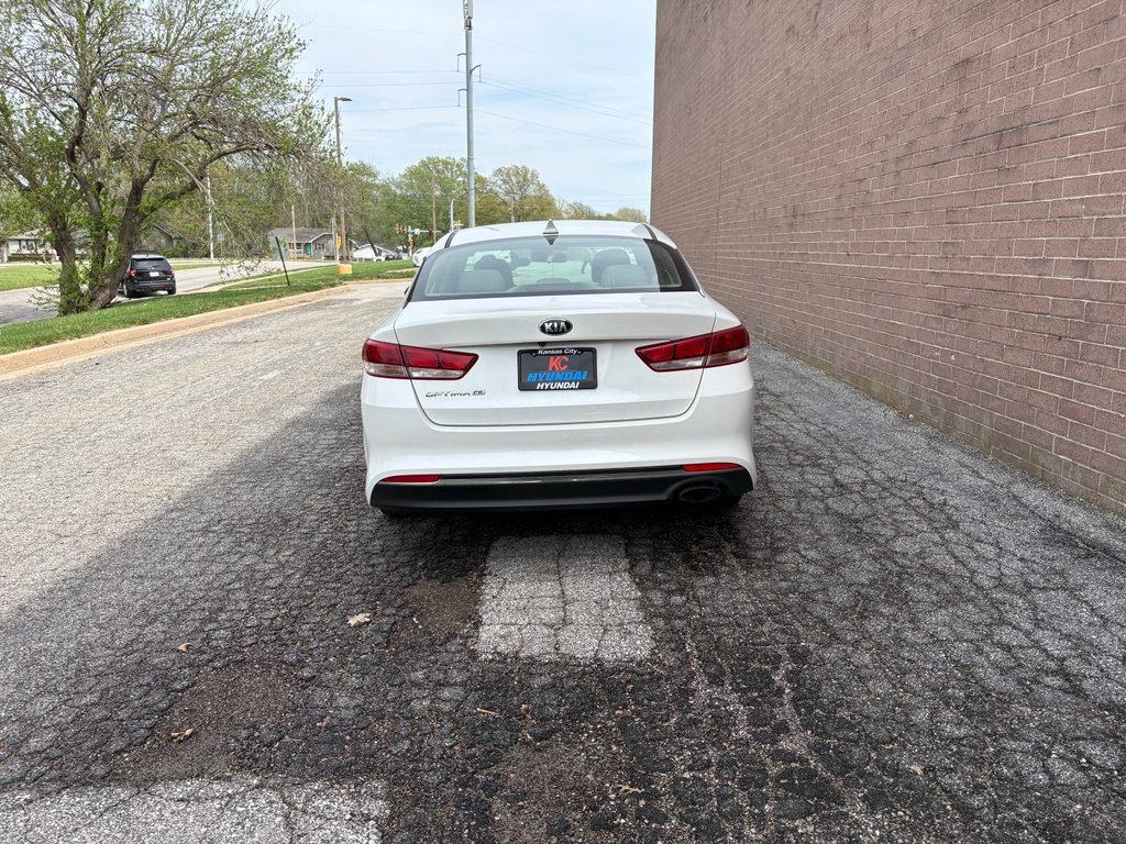 Used 2016 Kia Optima LX image 4