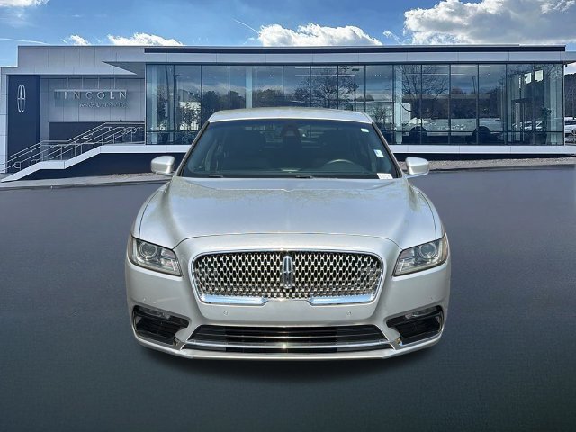 Used 2019 Lincoln Continental Premiere FWD image 2
