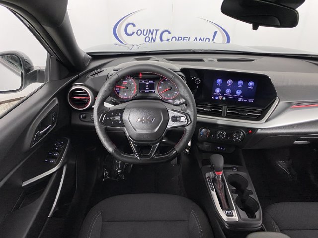 Certified 2024 Chevrolet Trax RS FWD image 16