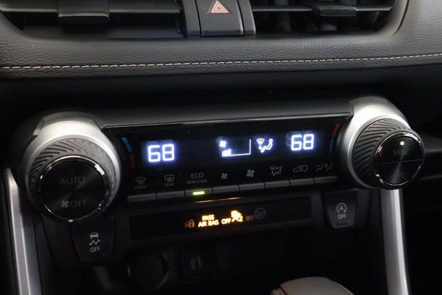 Used 2025 Toyota RAV4 XLE image 21