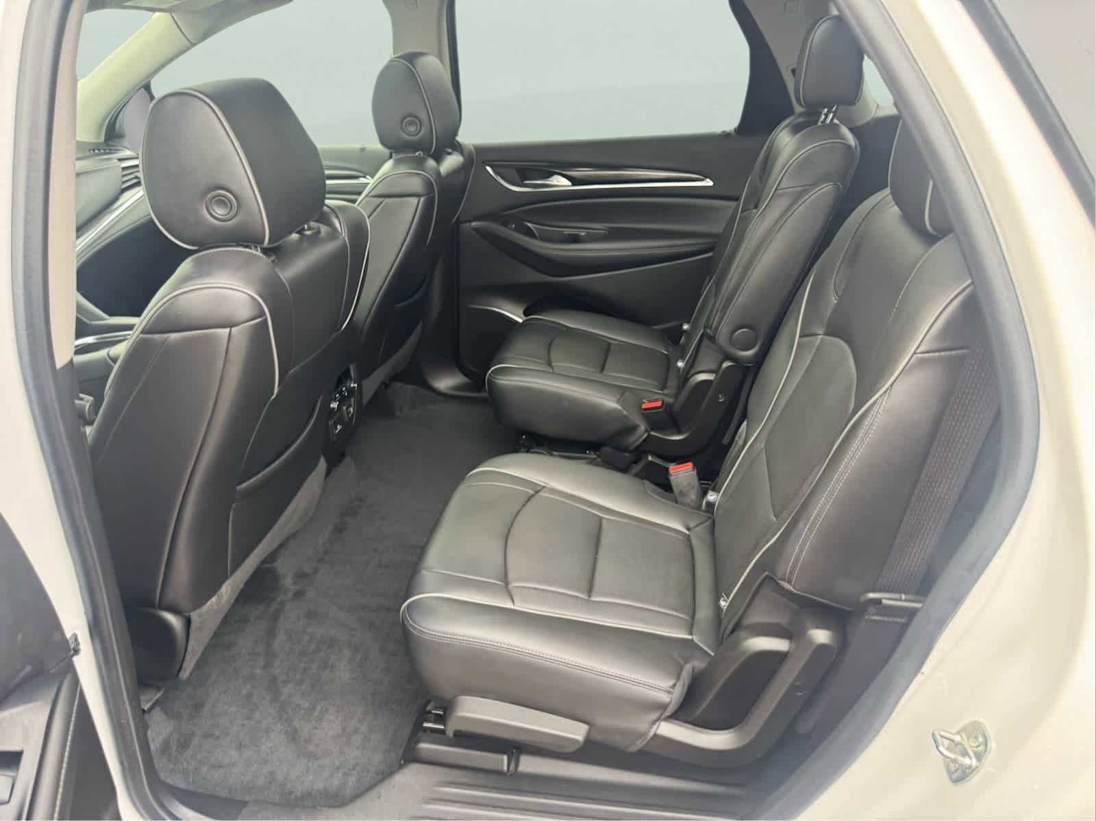 Used 2021 Buick Enclave Avenir image 30