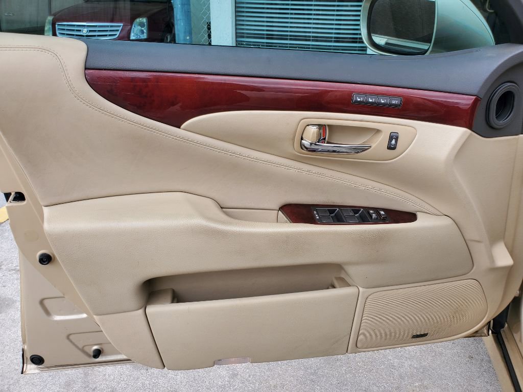 Used 2008 Lexus LS 460 image 14
