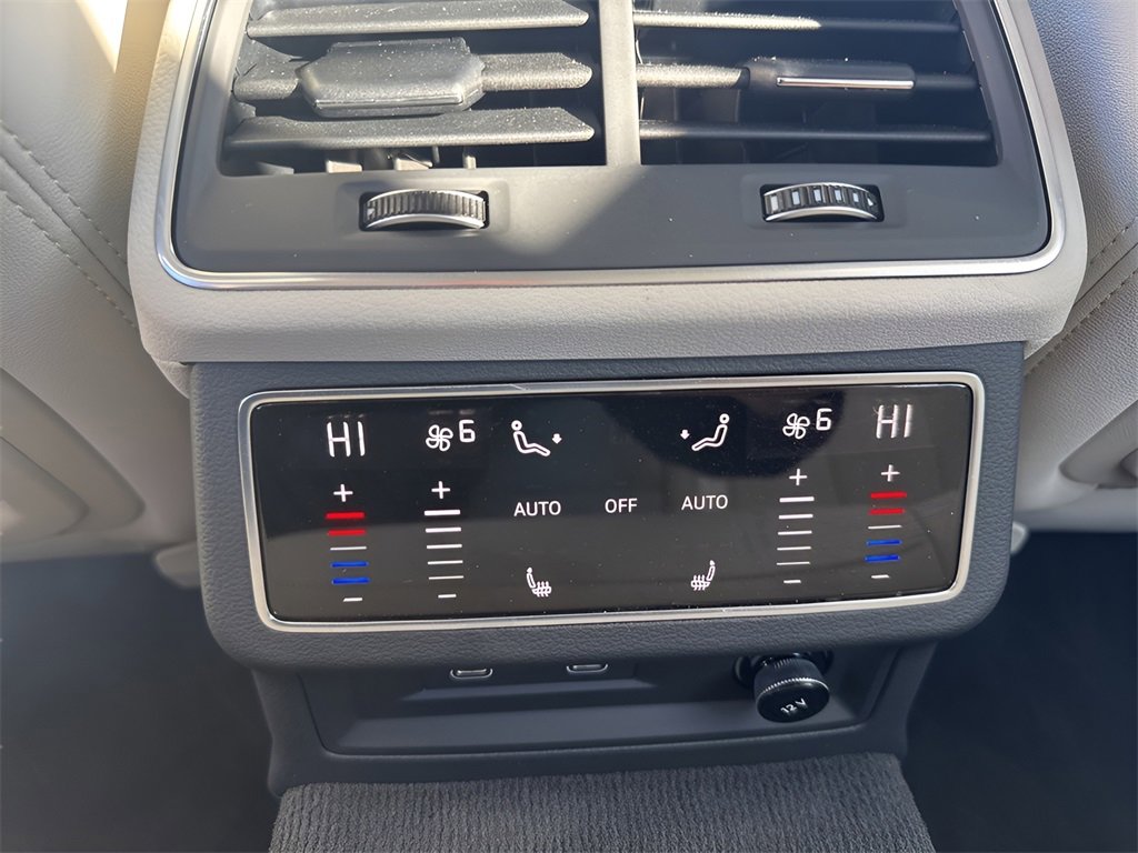 Used 2025 Audi A6 Premium Plus image 18