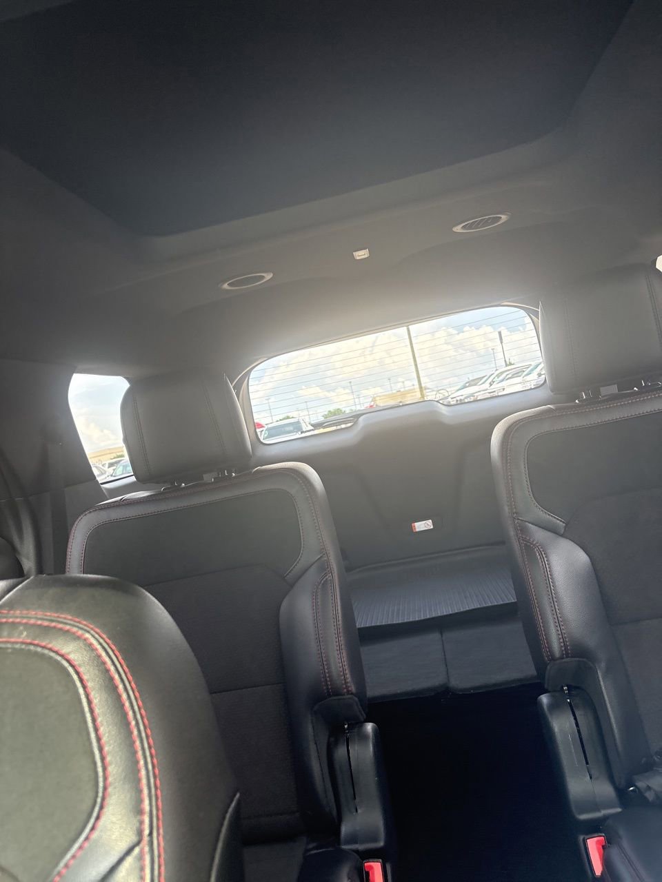 Used 2019 Ford Explorer XLT w/ Equipment Group 202A FWD image 13