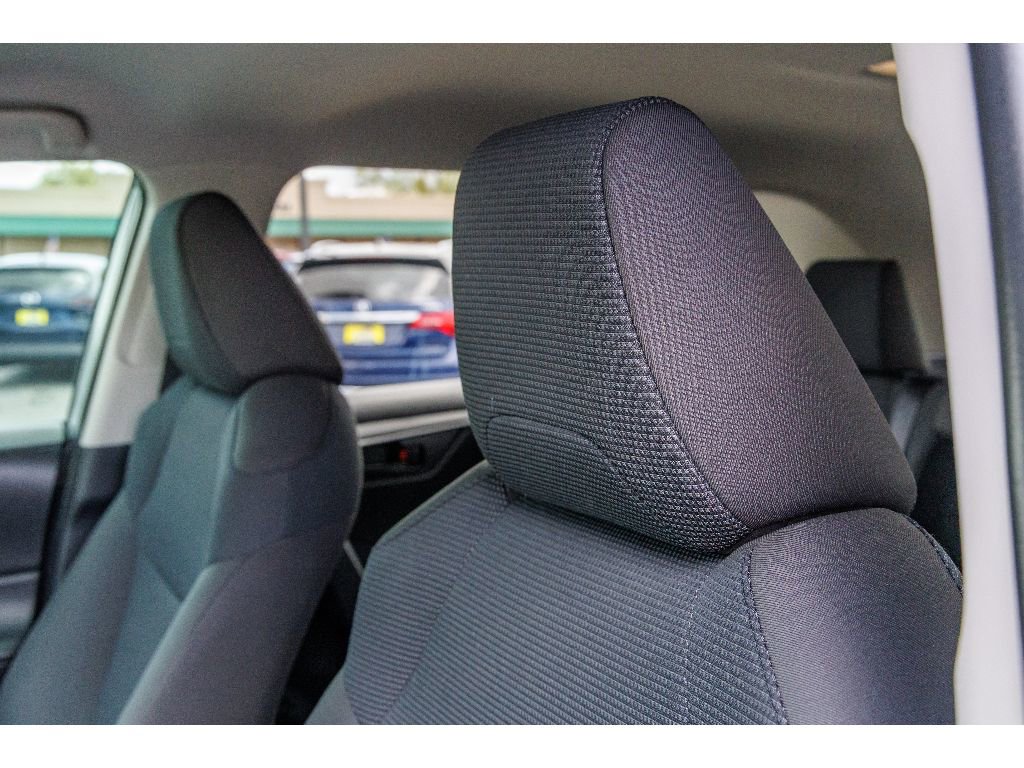 Used 2024 Toyota RAV4 LE AWD/4WD image 17