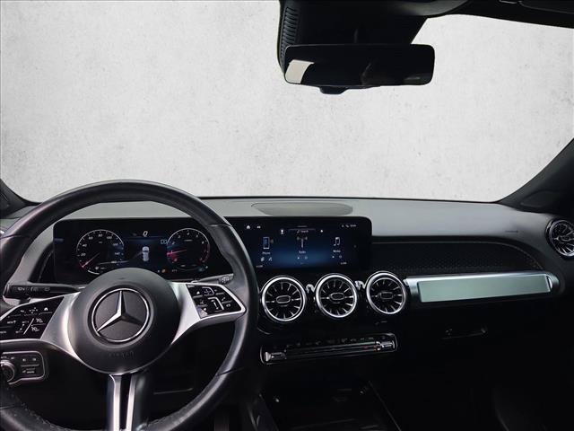 Used 2024 Mercedes-Benz GLB 250 image 11