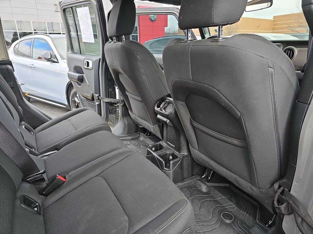 Used 2021 Jeep Gladiator Willys image 11