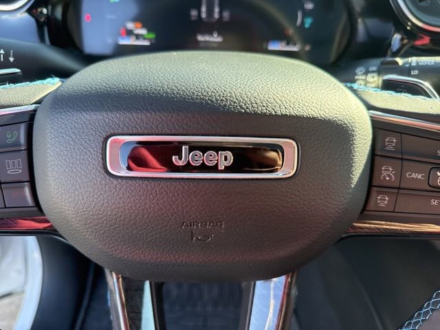 Used 2024 Jeep Grand Cherokee Trailhawk w/ Luxury Tech Group III image 19