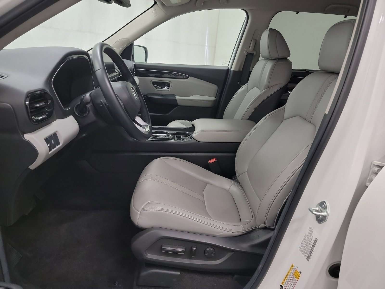 Certified 2025 Honda Pilot EX-L image 12