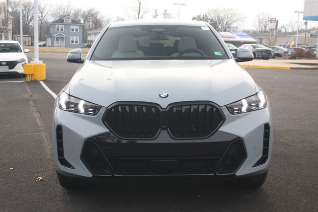 New 2026 BMW X6 xDrive40i w/ Climate Comfort Package image 2