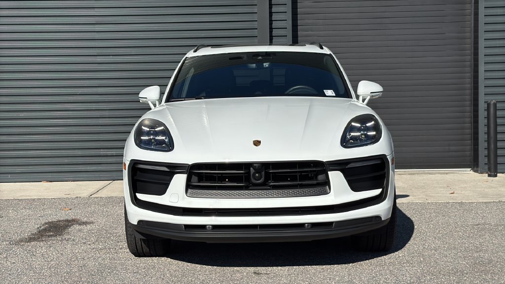 Certified 2026 Porsche Macan AWD/4WD image 22