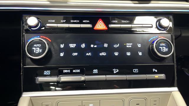 Used 2024 Hyundai Santa Fe Calligraphy AWD/4WD image 18
