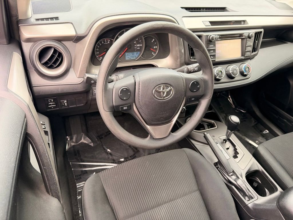 Used 2016 Toyota RAV4 LE AWD/4WD image 23