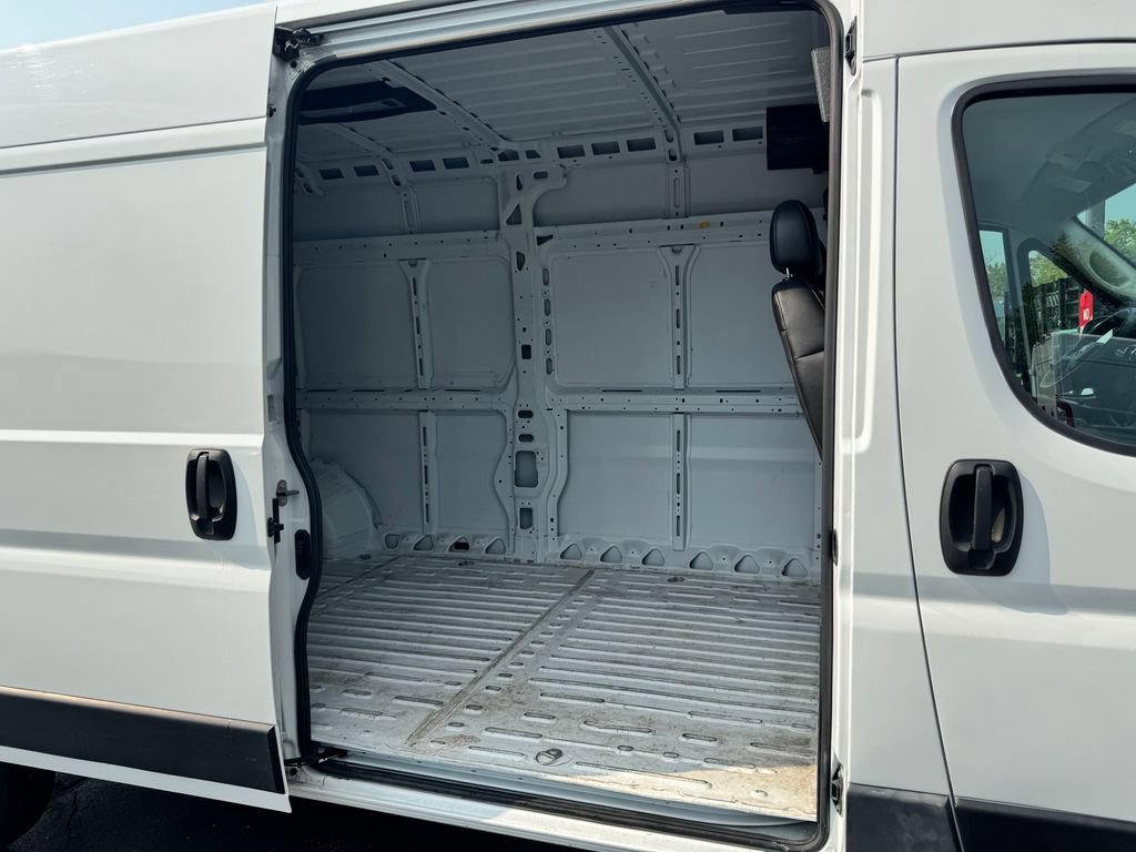 Used 2025 RAM ProMaster 3500 w/ Convenience Group FWD image 14